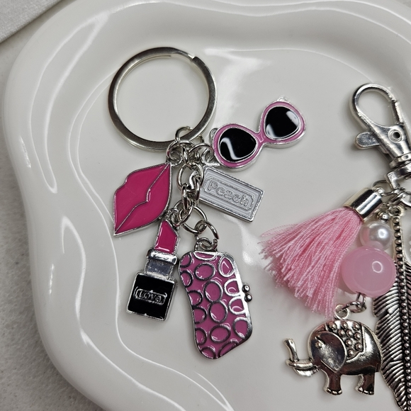 Women's Set of 2 Keychain Handbag Charms Purse Swag NWOT Silver Pink Gift Idea - Picture 5 of 9